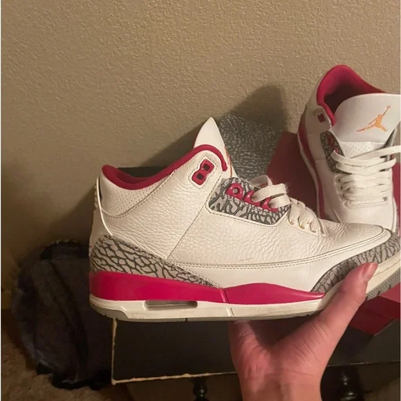 Air Jordan 3 Cardinal Reds